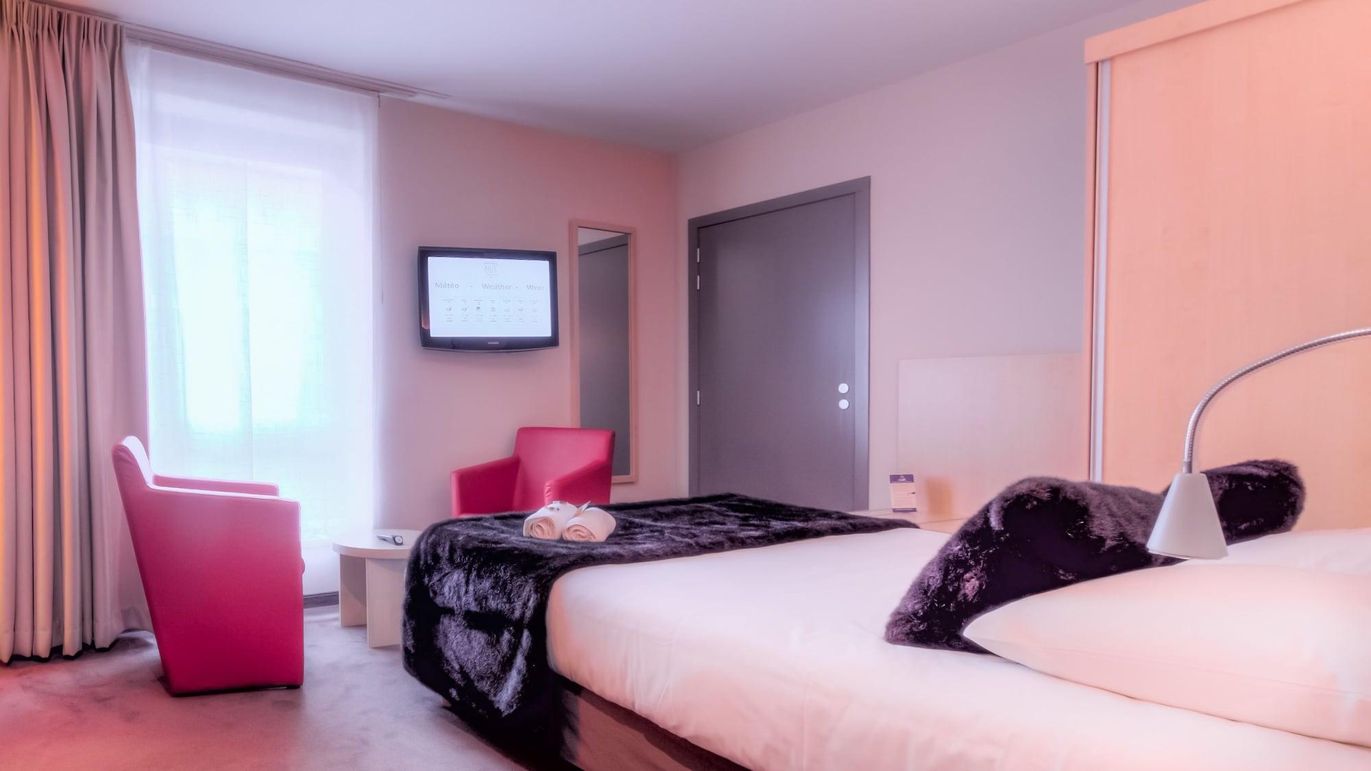 Plus Hotel Alize Mouscron Bagian luar foto